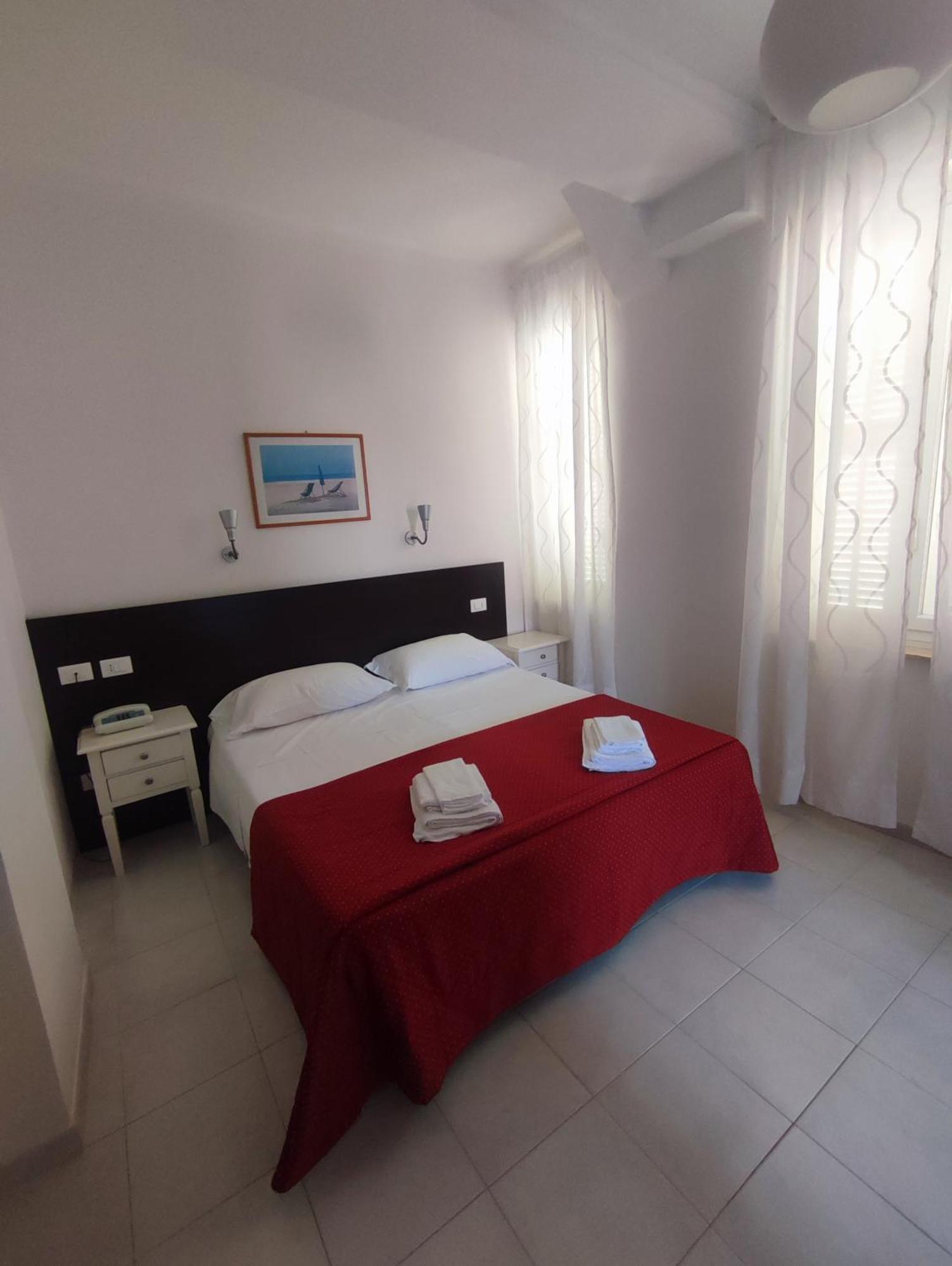 Hotel Tirreno Alassio Luaran gambar